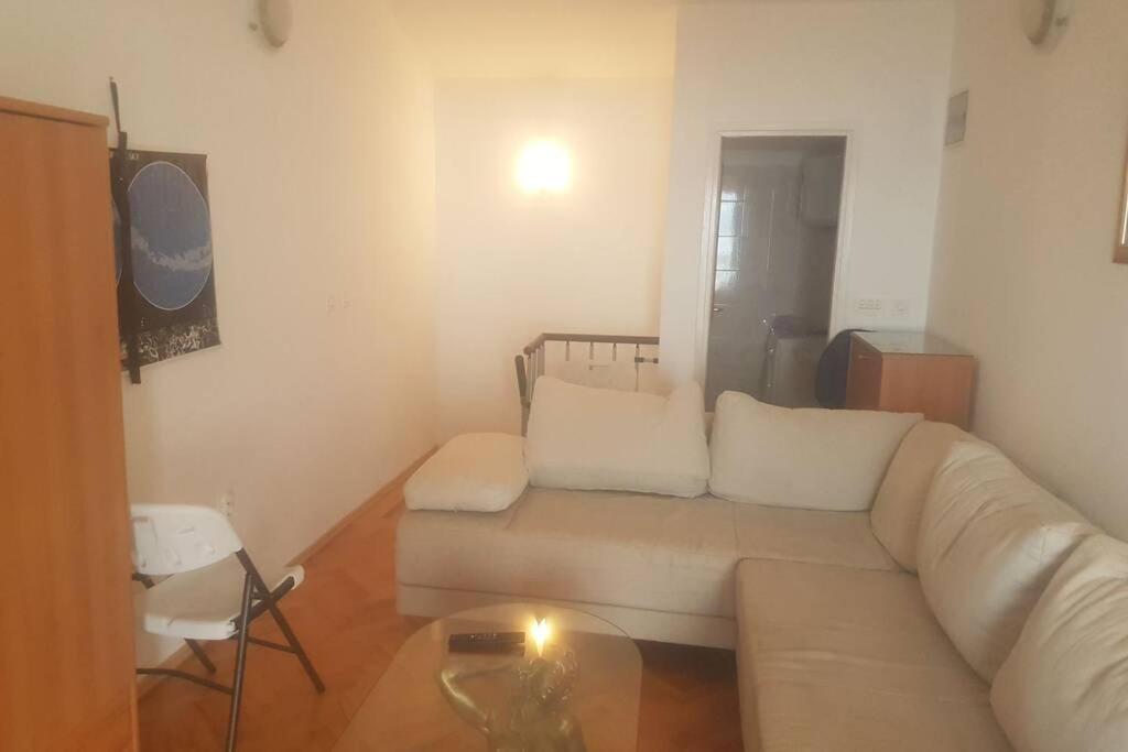 Apartman Nela Brela Eksteriør billede